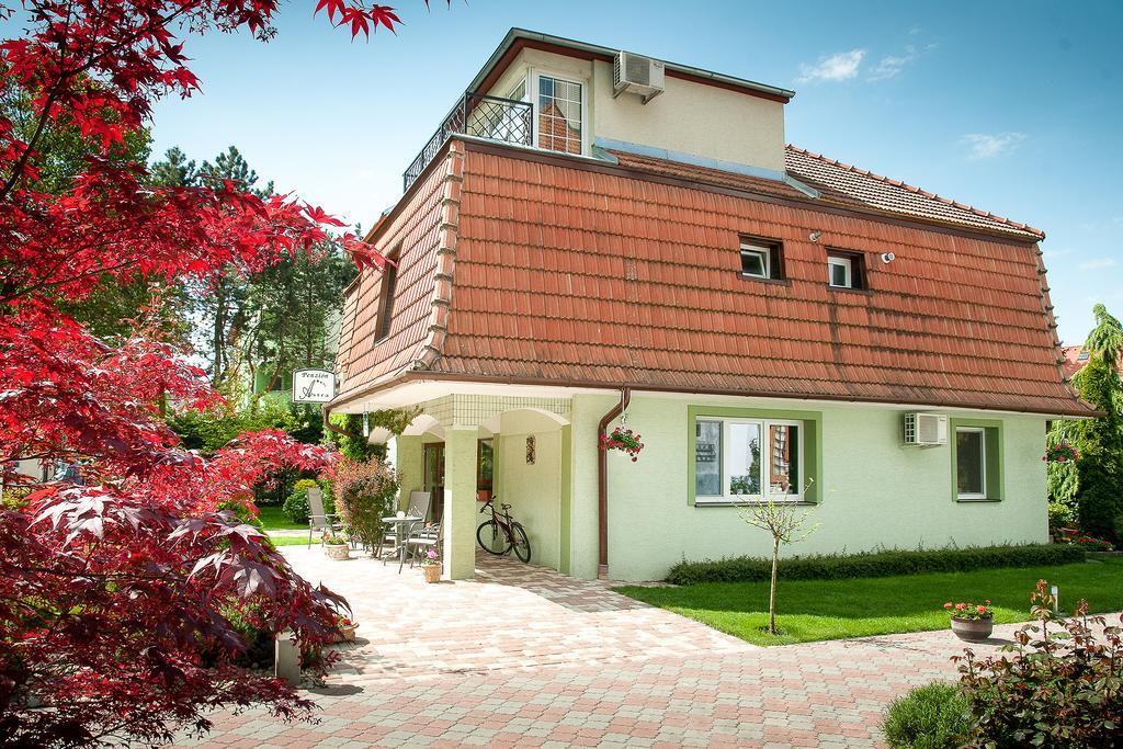 Penzion Astra П'єштяни Екстер'єр фото