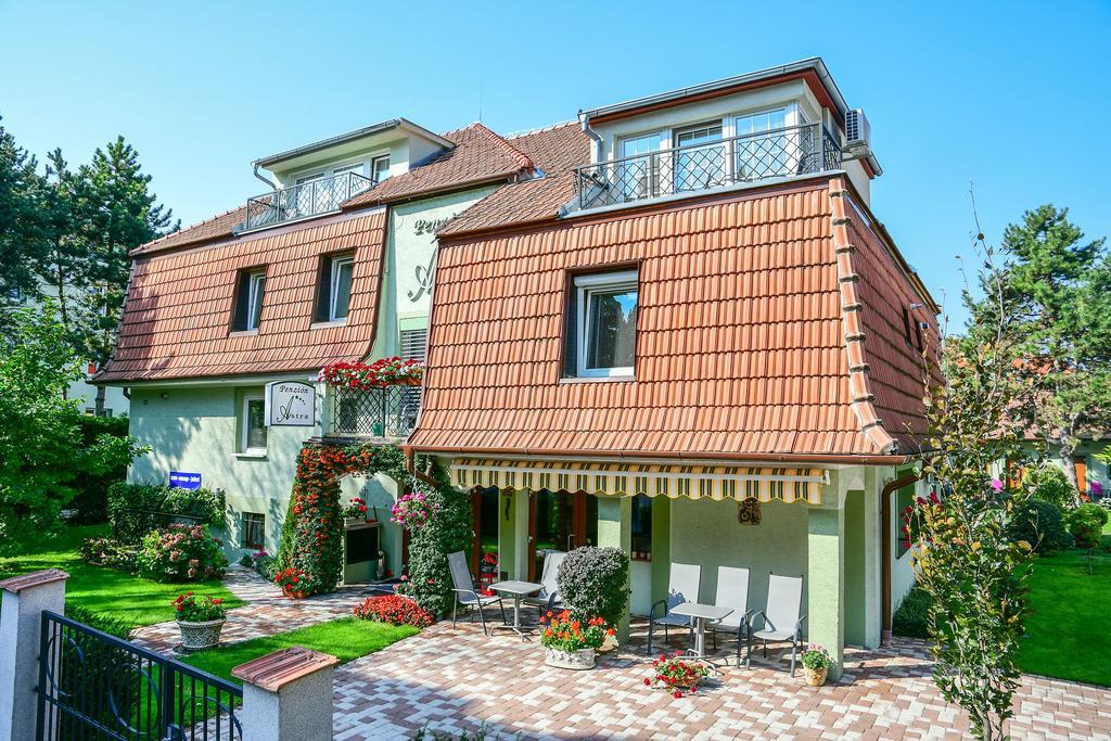 Penzion Astra П'єштяни Екстер'єр фото